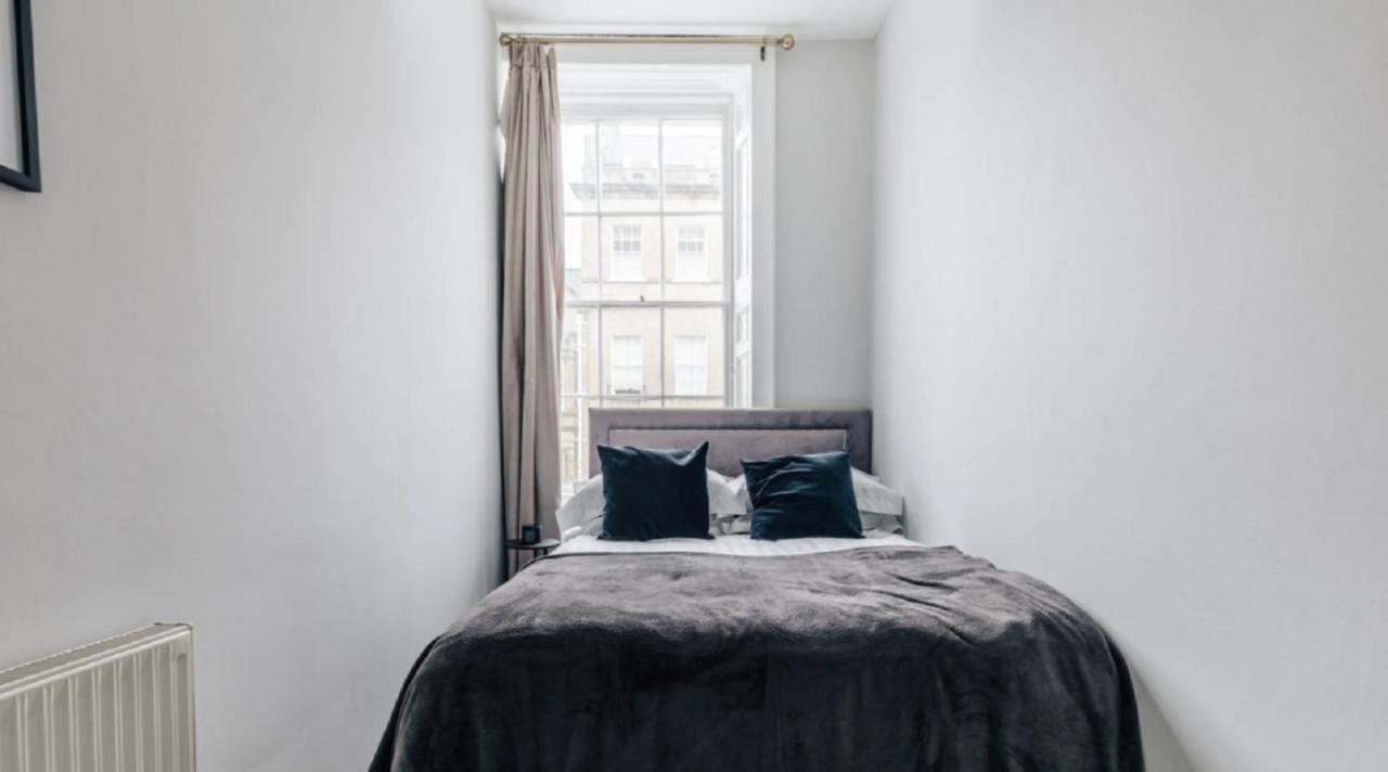 The Portland Apartment - Georgian Building With Parking Бат Екстериор снимка